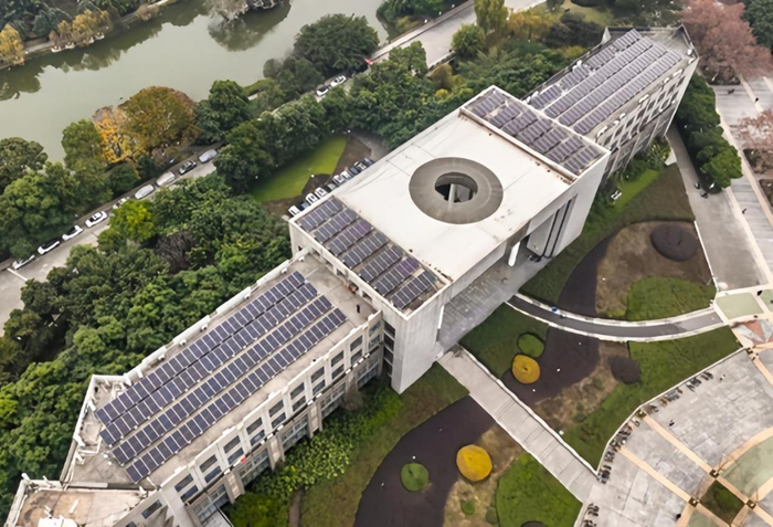光电转化效率突破材料极限！西南石大研发出新型太阳能电池