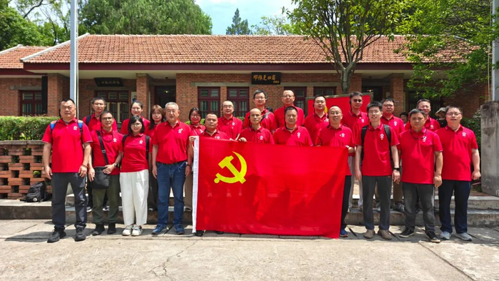 先锋旗帜｜成都中光电科技有限公司党支部：党建领航筑堡垒 实干攻坚创佳绩