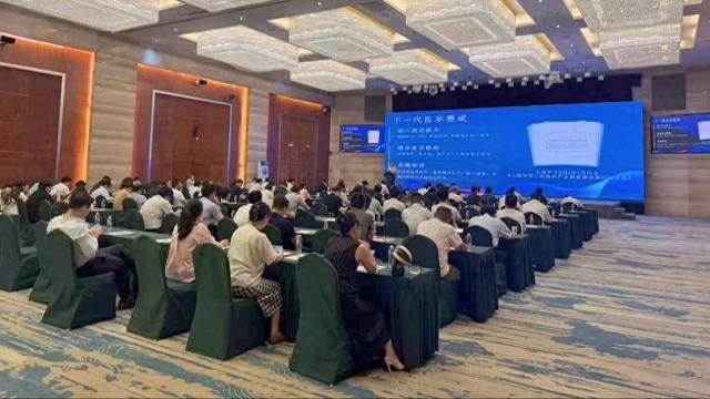 近百家光电企业齐聚松江，产业链上下游现场“找伙伴”
